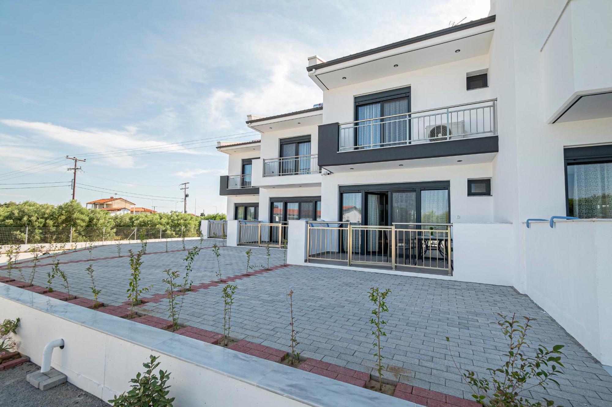 Chryssis Village By Travel Pro Services - Nea Potidaia Halkidiki Неа Потидея Екстериор снимка